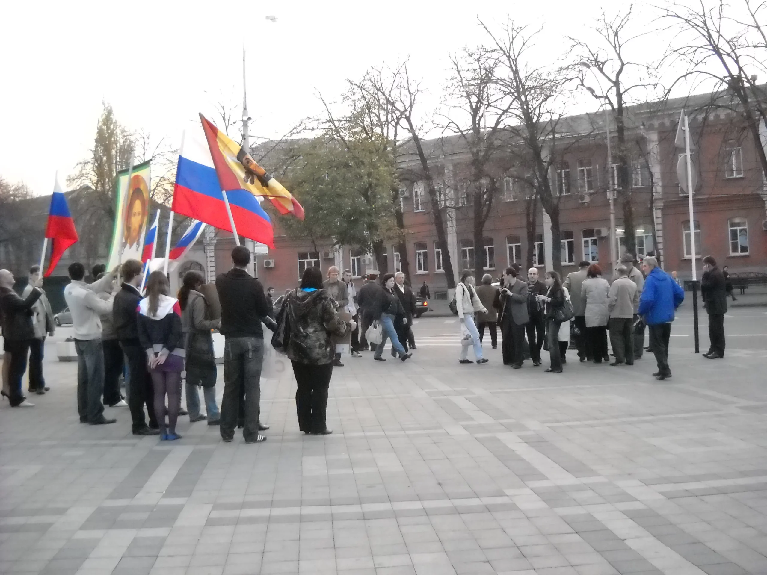 Пикетирование против безнравственной баннерной рекламы