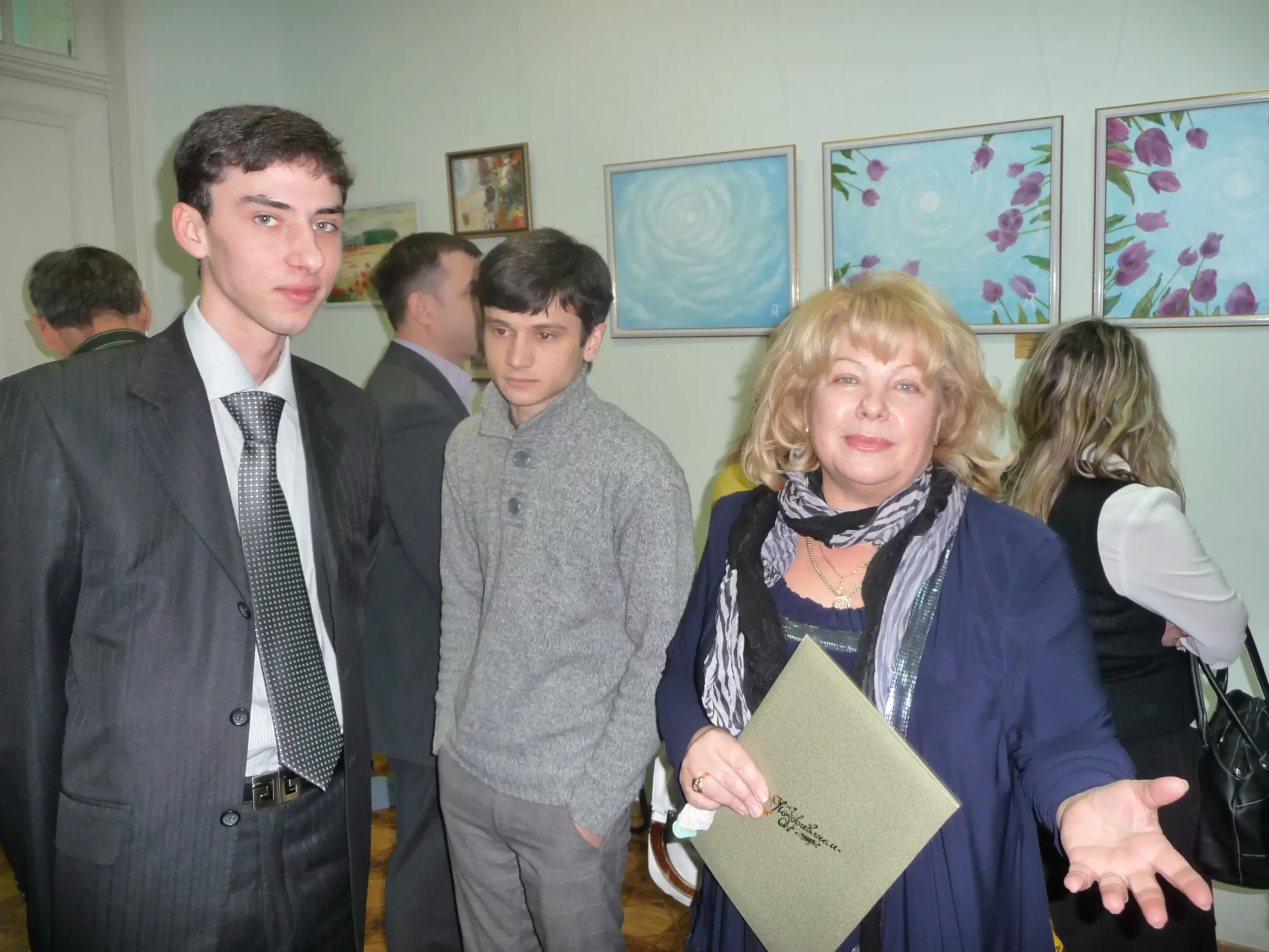 Выставка живописи для молодёжи кубани. Выставка живописи для молодёжи кубани.